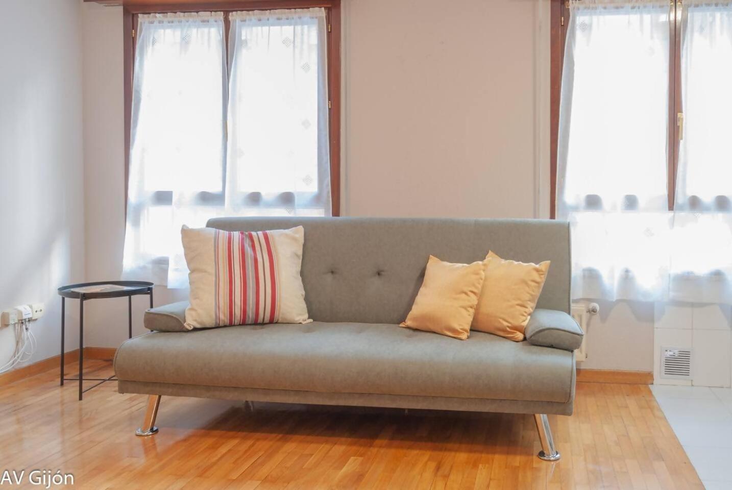 Av Fernando Vela Apartamento *